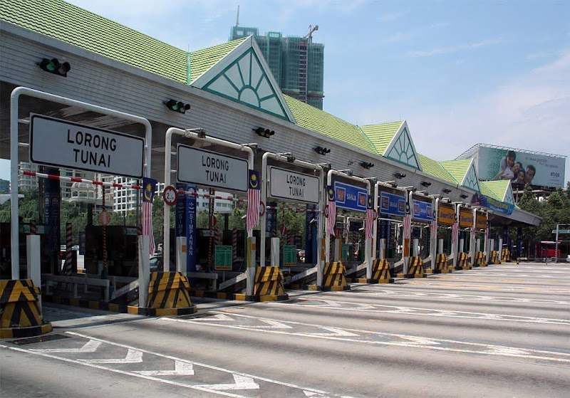 Laluan Elektronik Sepenuhnya Di 12 Plaza Tol