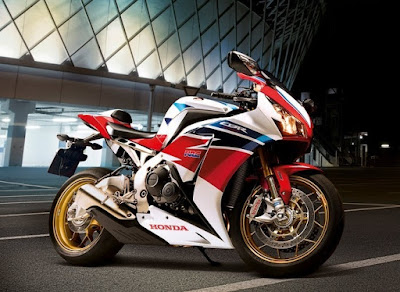 Spesifikasi dan Harga Motor Sport Honda CBR1000RR SP - Harga Motor Bekas