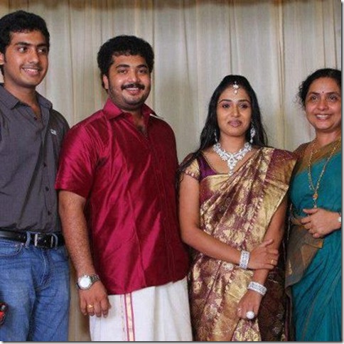 Vinu _Mohan_ Vidya _engagement_simage