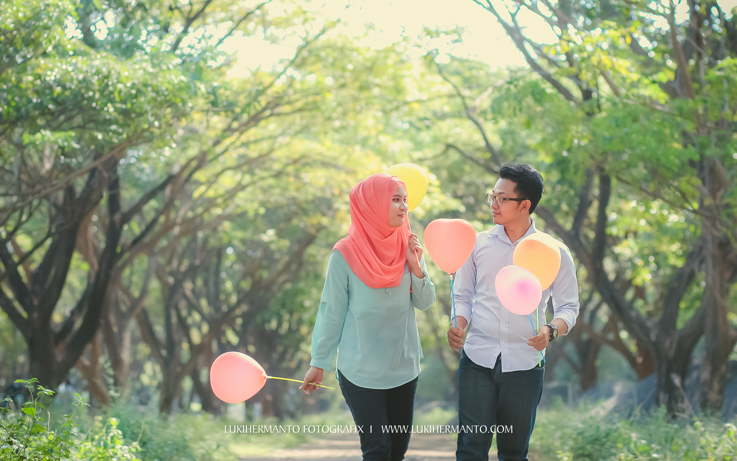 64 Foto PreWedding Muslim Outdoor Unik Ayeey com