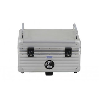 http://www.zeusmotorcyclegear.com/misc/motorcycle-luggage/top-case-30l-alu-exclusiv