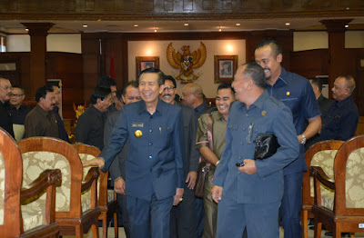 Gubernur Bali Tolak Usulan Dewan Berikan BKK Untuk Lembaga Keagamaan 