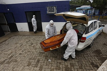 Março nem acabou e já é o mês mais mortal da pandemia na Bahia