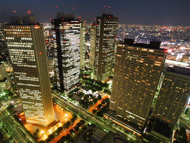 fotos de tokyo en la noche