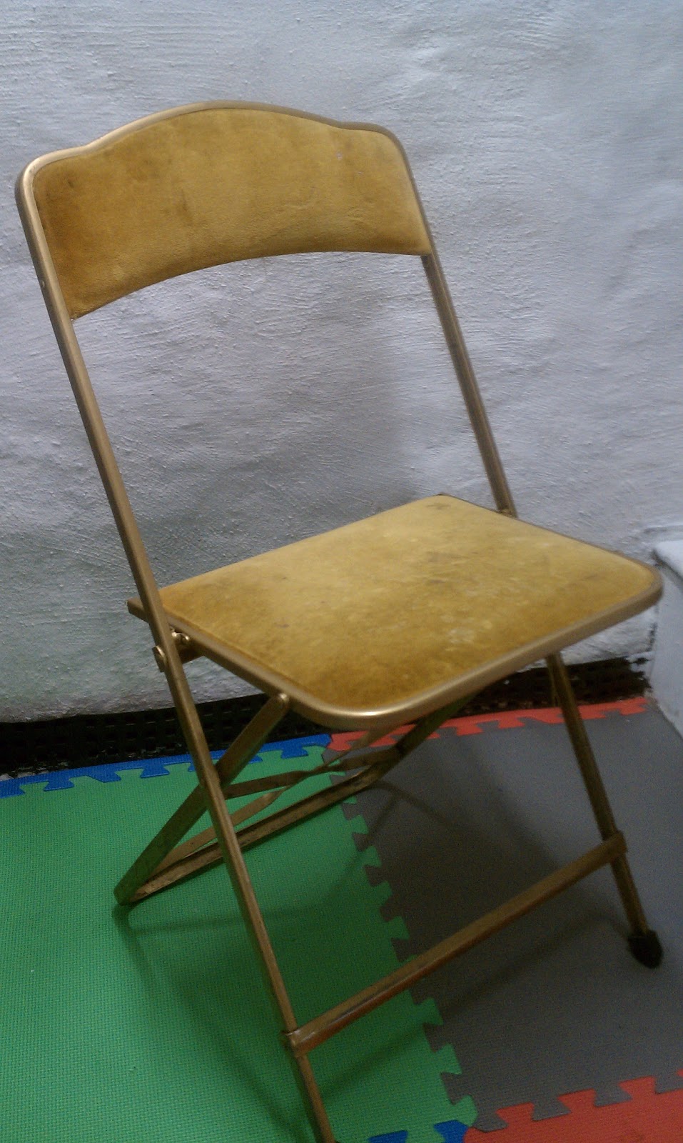 Whole Phamily: The Best Folding Chair in the Western World: A. Fritz