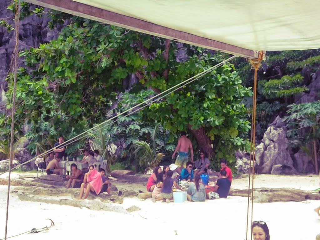 Simizu beach El Nido