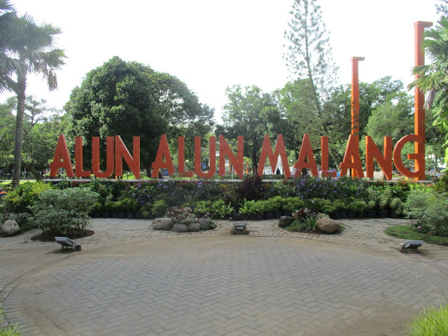 Alun-alun Malang - Promo Paket Tour Malang SIC until 30 Nov 2018 - Include Flight Ticket - Salika Tour Malang