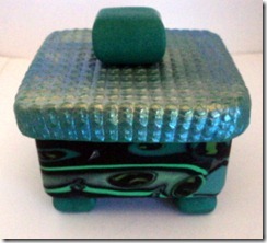 13 square green box side view