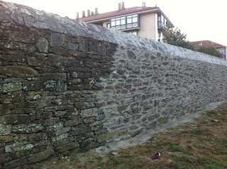 restauración del muro de piedra raiña fabiola