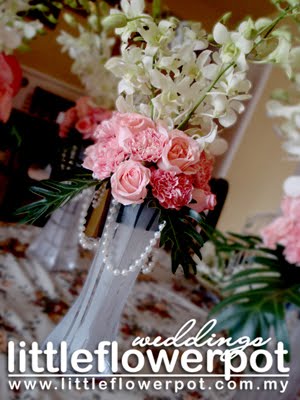 wedding centerpieces with mini calla lilies