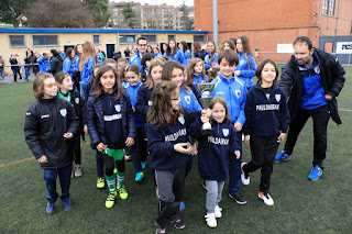 Homenaje del Pauldarrak a sus equipos benjamín y juvenil