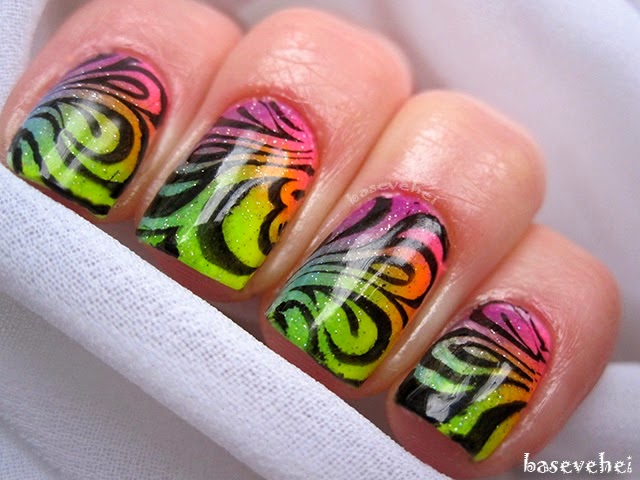 http://baseveheinails.blogspot.com/2014/05/colorfull-rainbow-nails.html