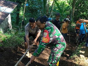 Babinsa Desa Bengkel Koramil Busungbiu, kerja Bhakti bersama warga