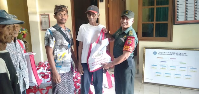 Pelda Made Murtono Pantau Langsung Penyaluran Bantuan Sembako Untuk Masyarakat Kurang Mampu di Desa Sanding