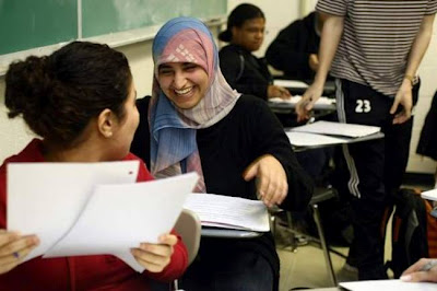 Ρε τους «φασίστες νεοναζί»!!!Όχι  σε προσφυγόπουλα και από συλλόγους γονέων στην Κω!! 