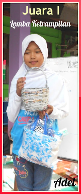 Juara I Lomba Kerajinan Tangan Kreasi Daur Ulang Kertas Koran