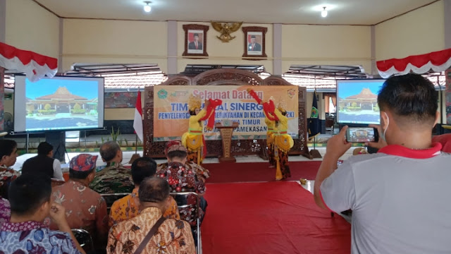 Camat Se-pulau Madura Harus Tahu, Siapa Camat yang Masuk Nominasi  Lima Besar Dalam Lomba Sinergitas Camat Se-Jawa  Timur