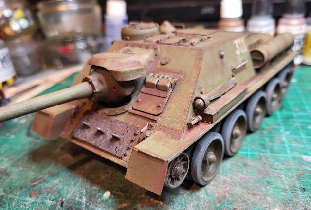 Italeri SU-100 assault gun