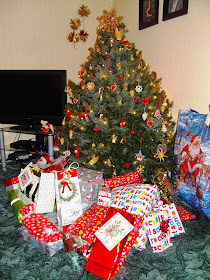 http://multilingualparenting.com/2013/12/19/our-christmas/