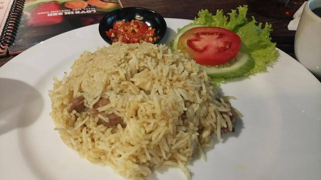 Branchsto Cafe & Resto Makanannya Enak, Suasananya Nyaman, Kenyang Setelah Berkuda dan Memanah