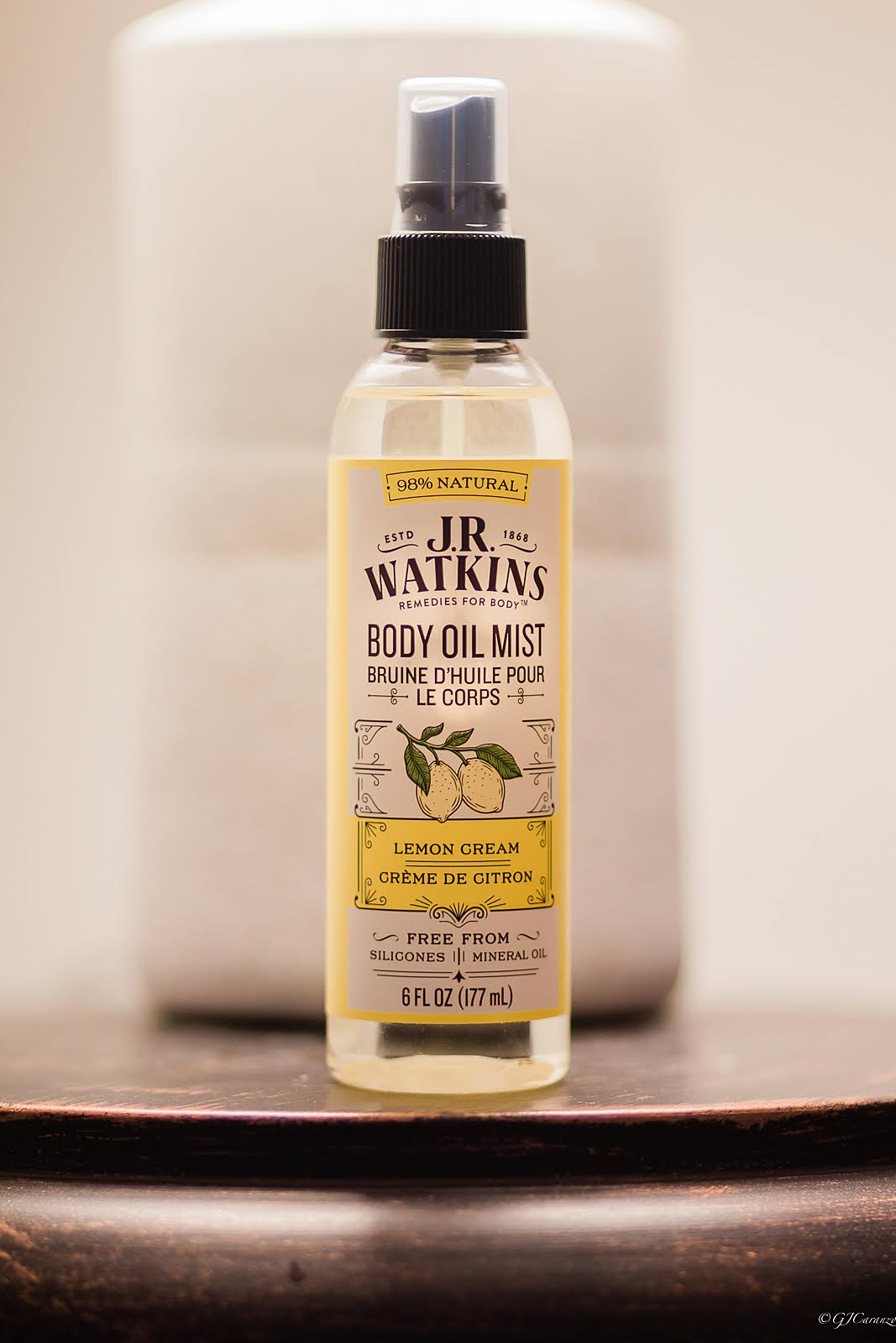 JR Watkins Body Oil Mist in Lemon Cream Product Review