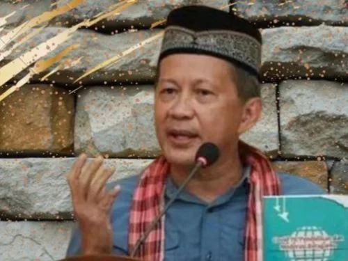 Pengamat Politik sekaligus akademisi Rocky Gerung menyoroti masih alotnya bakal koalisi pengusung Anies Baswedan “Koalisi Perubahan” yang tak kunjung lakukan deklarasi bersama.