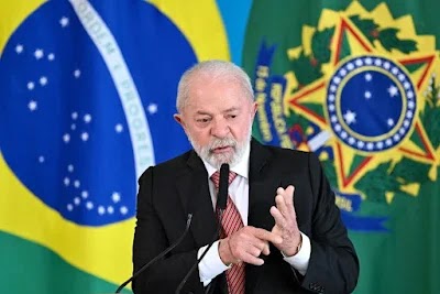Lula diz que Bolsonaro precisa "assumir responsabilidade" por tarifaço