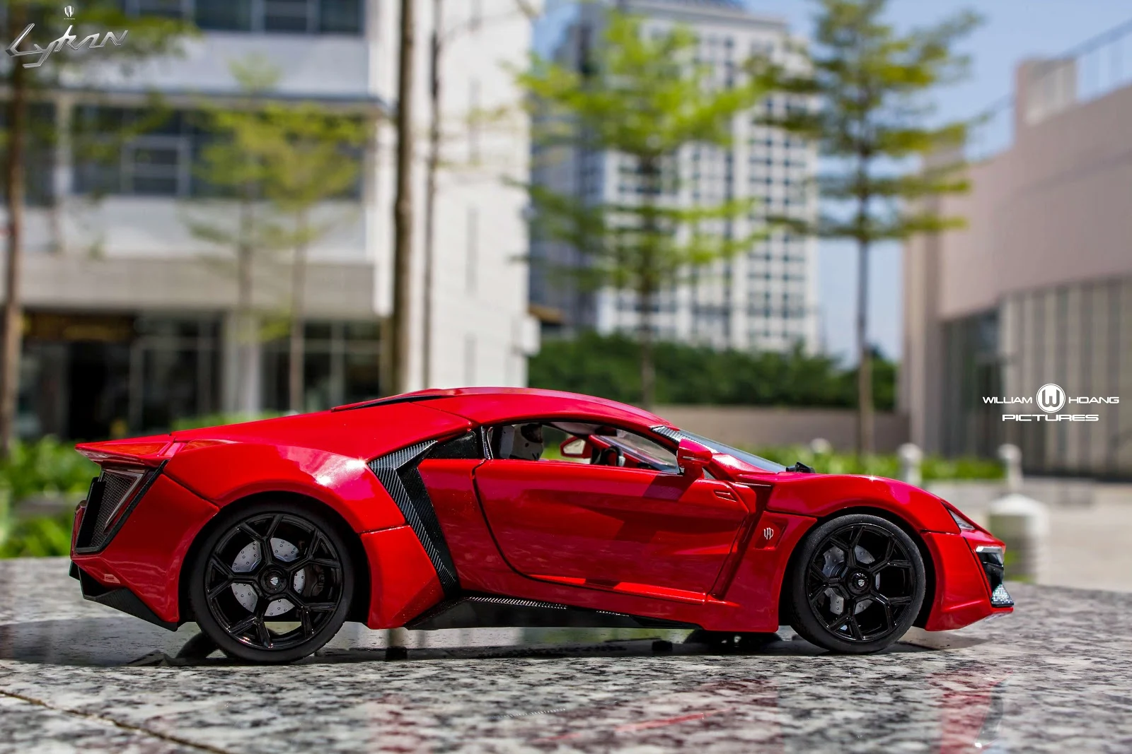 Lykan Hypersport