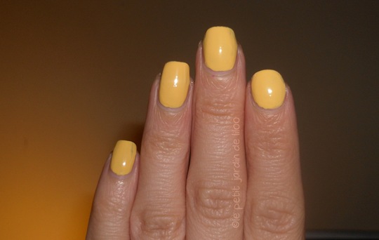 03-accessorize-nail-polish-sunny-yellow