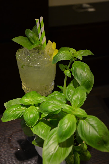 Gin Basil Smash - aromatyczne arcydzieło