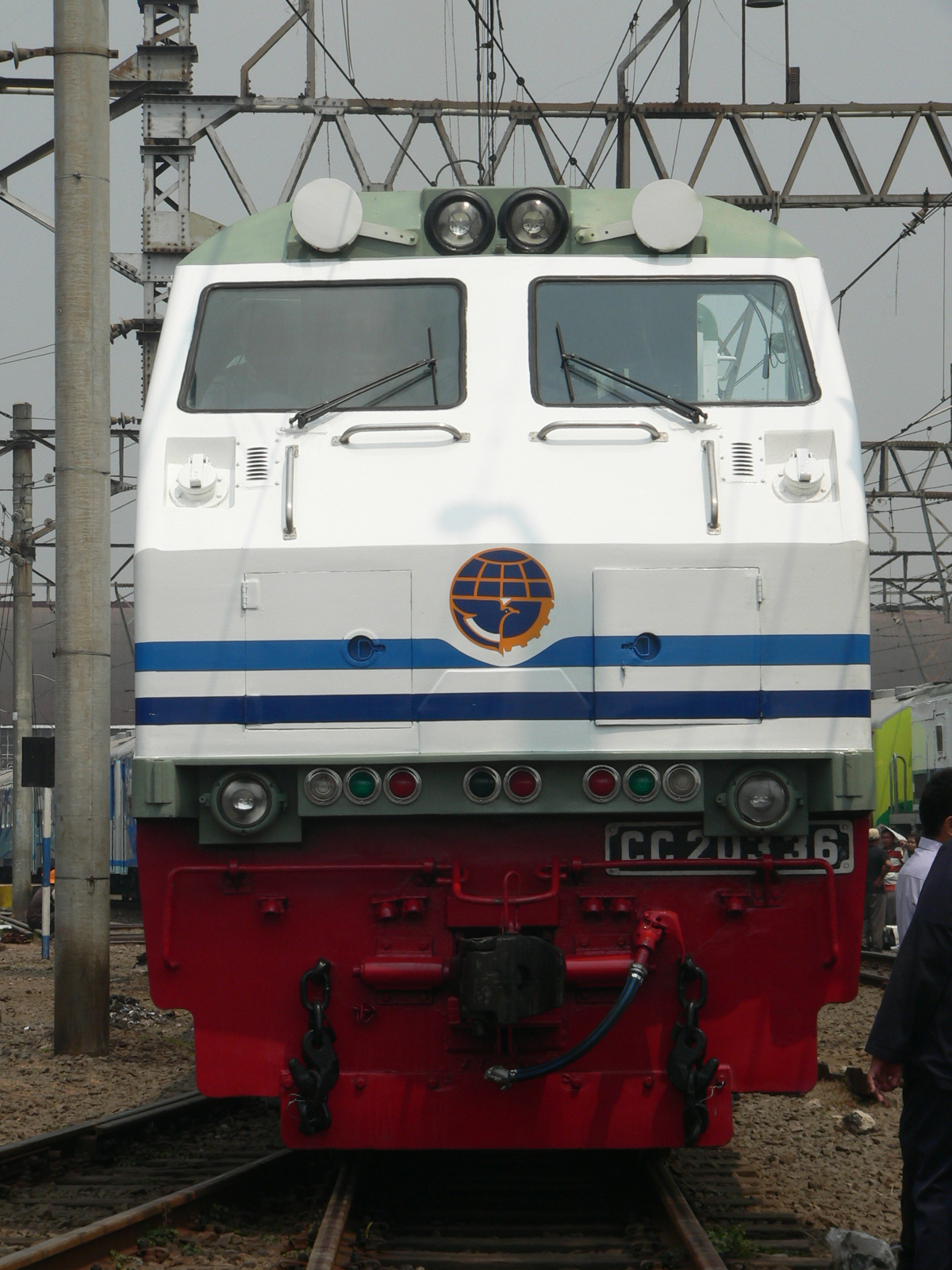 インドネシア鉄道ファン: Peresmian KRL KFW I-9000 & KA Ekonomi AC 