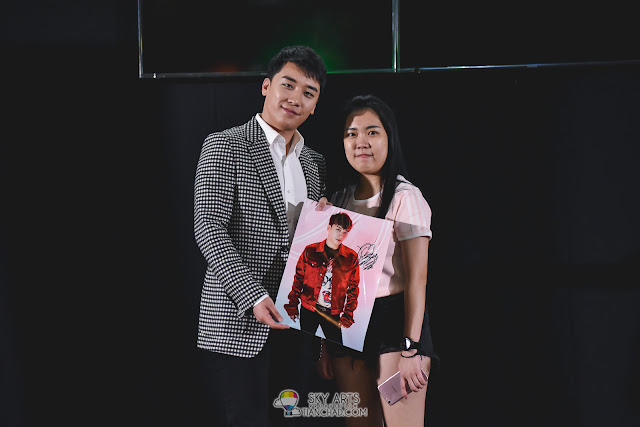 SEUNGRI MEET GREET Dr. Gloderm Watsons Photo @ 1Utama Shopping Mall #SEUNGIINMY