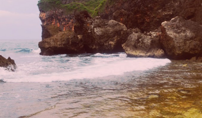 PantaI Wohkudu Gunungkidul Yogyakarta