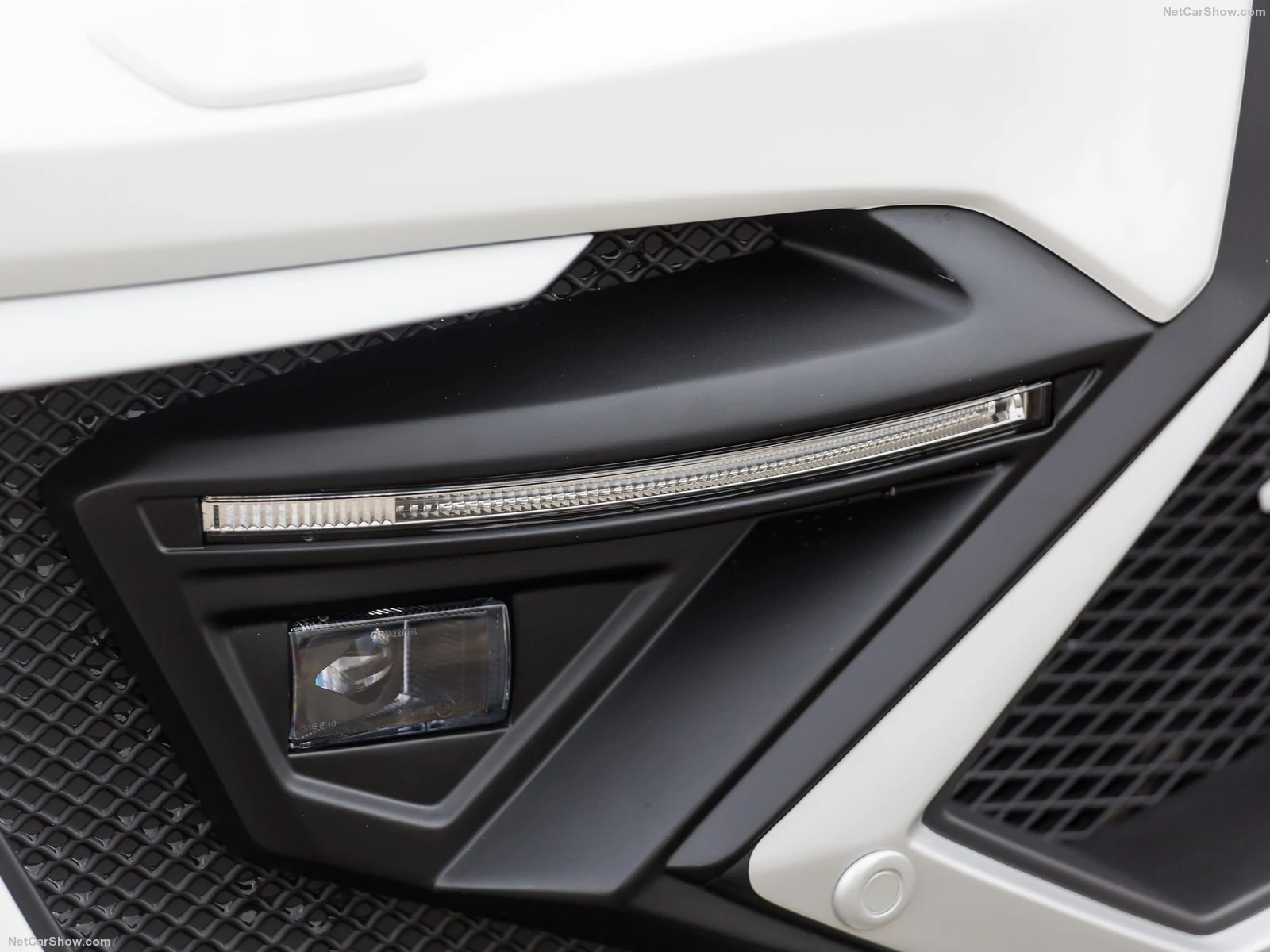 Hình ảnh xe ô tô Larte Lexus LX570 Alligator 2015 & nội ngoại thất