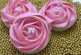 rose flower cookies
