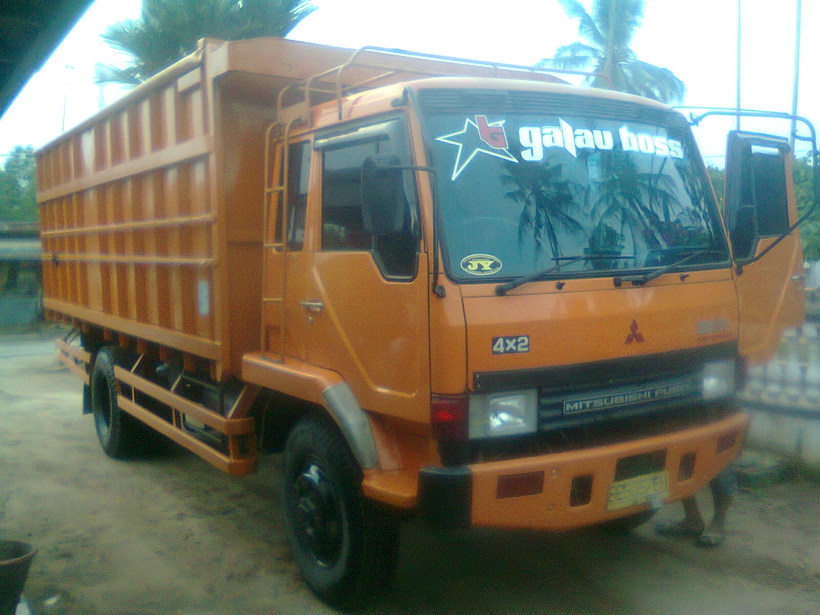 Jualano Jual Truk  Mitsubishi Fuso  4x2 Th 2008