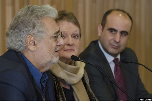 Helga Schmidt junto a Plácido Domingo