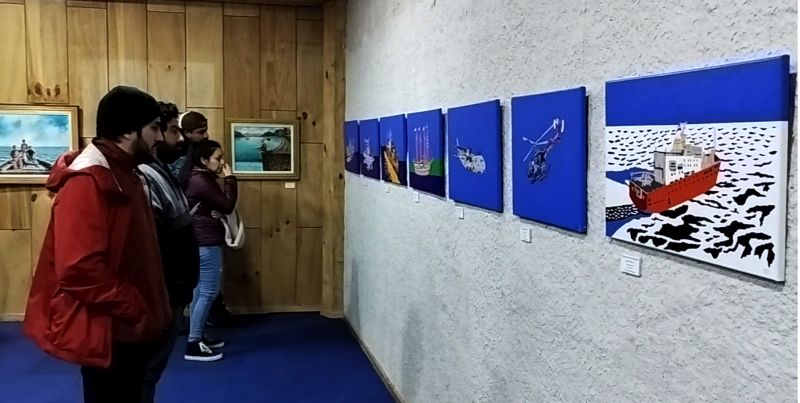 Artistas locales inauguran galería de arte Basg Marine en Angelmó