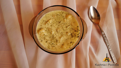 Zupa serowa z makaronem