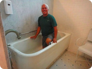 11-paul-in-tub
