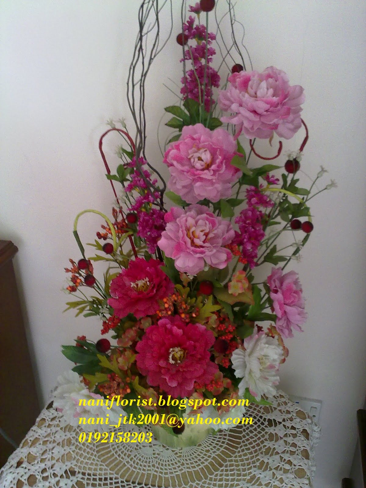 Nani Florist: Jambangan Bunga-Bunga Artifical Menghiasi Di 