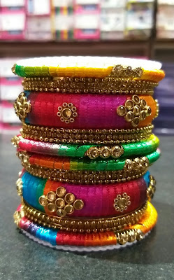 set-colored-bangles