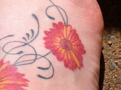 daisy tattoo designs. Full Color Daisy Flower Tattoo