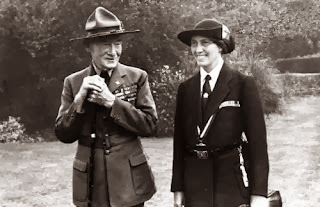 Baden Powell bersama istrinya, Olave Soames