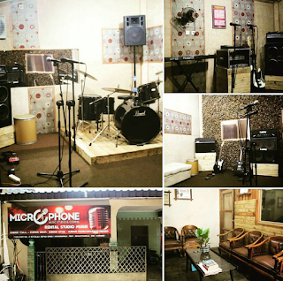 Microphone Music Studio & Course