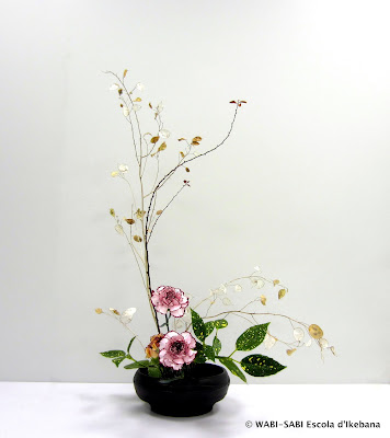 Ikebana-jiyuka-freestyle-wabisabi-escoladikebana