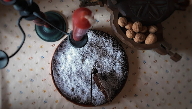 torta sempliciotta con noci e cacao