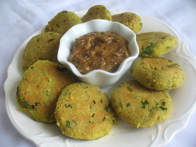 chana dal patties with tamarind chili sauce