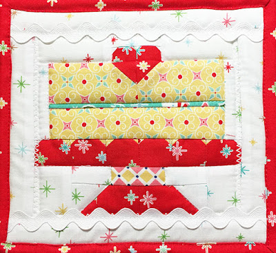 http://www.fatquartershop.com/media/wysiwyg/pdf/FarmGirlLayerCake-Block.pdf