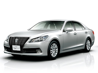 2013 Toyota Crown Royal